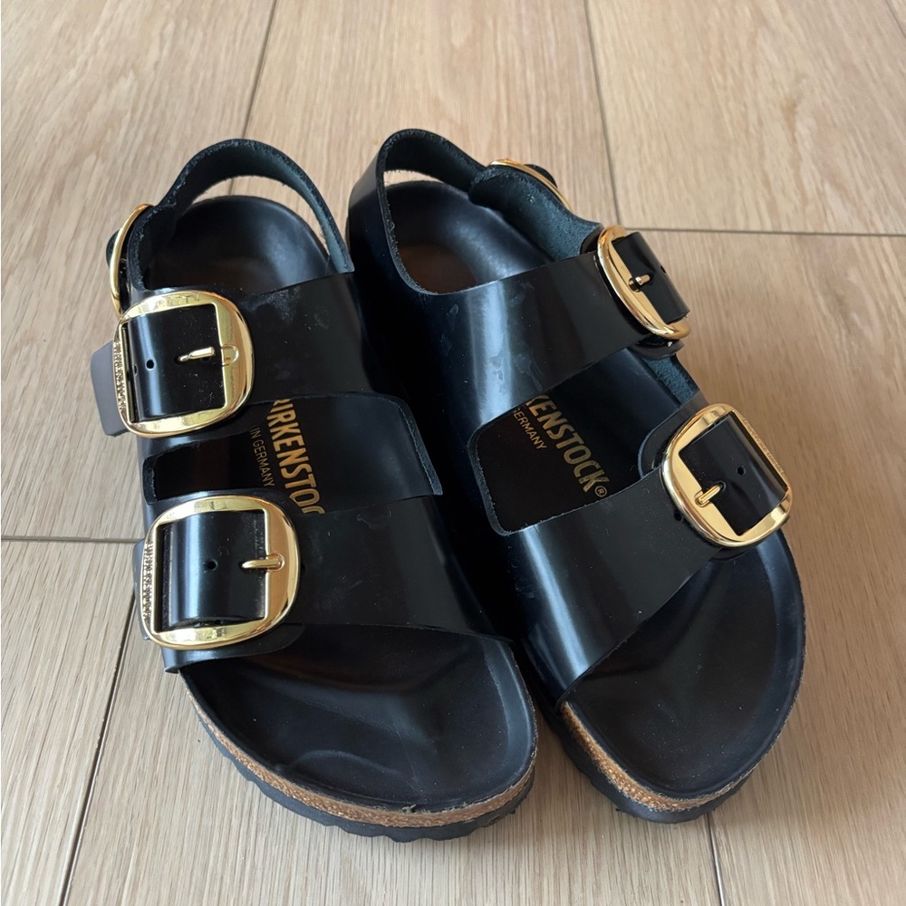 Birkenstock Arizona Big Buckle High Shine Sandals in Black - Picture 2 of 9